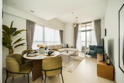 Vogue Spacious one Bedroom Apartment with Balcony Downtown Dubai Amazing Burj view from the swimming pool located Bellevue tower walkable to burj khalifa and the dubai mall, Dubaj (zdjęcie 4)