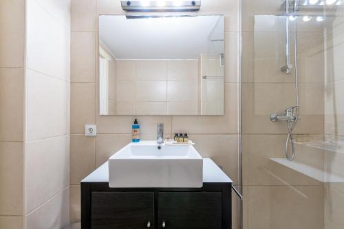 Apartment with Sea View image 7