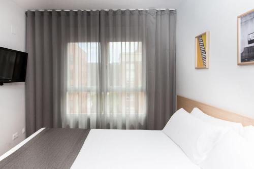 One-Bedroom Apartment (2 Adults + 2 Children) image 10