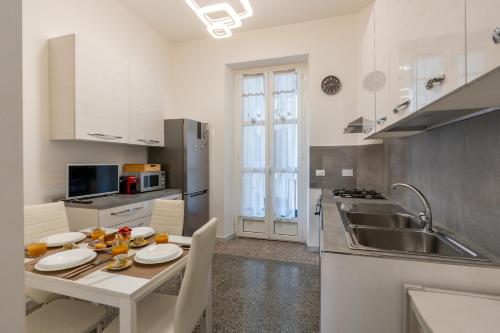 Imperial House - 300m to Metro B, Open view, 4-6pax, Rome (photo 6)