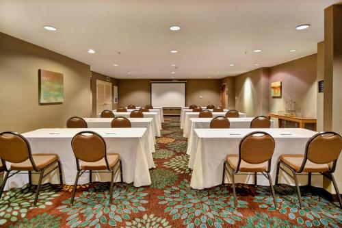 Staybridge Suites Madison - East an IHG Hotel - image 12