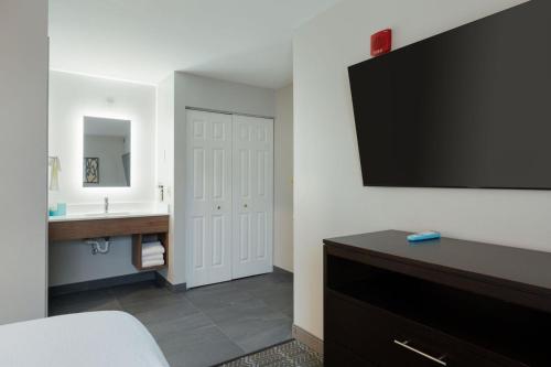 2 bedrooms, 2 beds