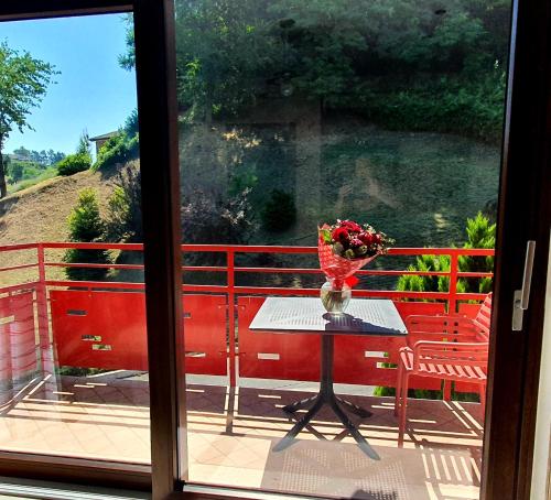 Oasi del Monferrato - appartamento rosso in Mombercelli