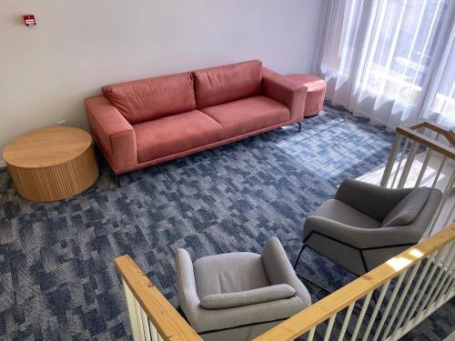 Shared lounge/TV area, Merlot Hotel in Eger