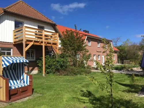 Dörpshus im strandnahen Bojendorf in Fehmarn, Deutschland