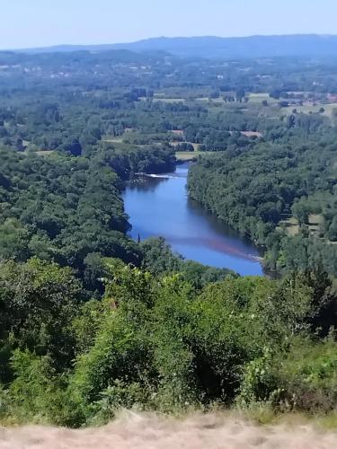 PAULAGITE de 2 a 4 pers, vue sur la Dordogne, proche de Padirac et Rocamadour in Gintrac