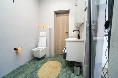 Three-Bedroom Villa image 6