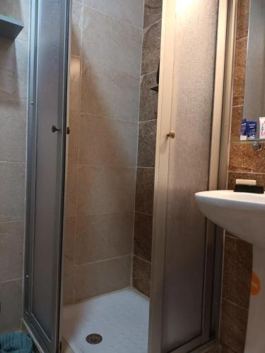 One-Bedroom Apartment image 6