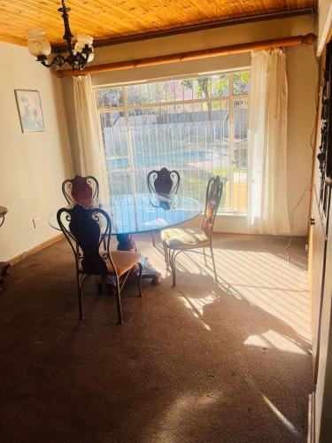 Fasilitas, Du Plessis house in Bloemfontein