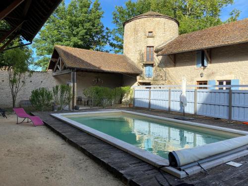 Château Frontonas gîte ferme gîte à louer Gonas