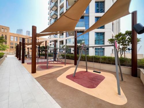 Vogue Downtown Dubai with Burj Khalifa View - Two Bedroom Apartmetn with kids room located Bellevue tower downtown dubai walkable to burj khalifa and the dubai mall, Dubaj (fotografie 8)