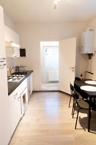 Appartement sous toit lumineux avec garage et 4 pièces en enfilade, Брюссель (фото 6)