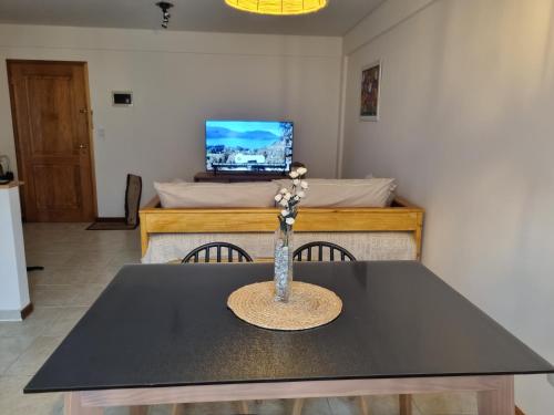 One-Bedroom Apartment image 2