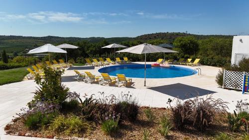 Orange Grove Residence in Pinheiro e Garrado