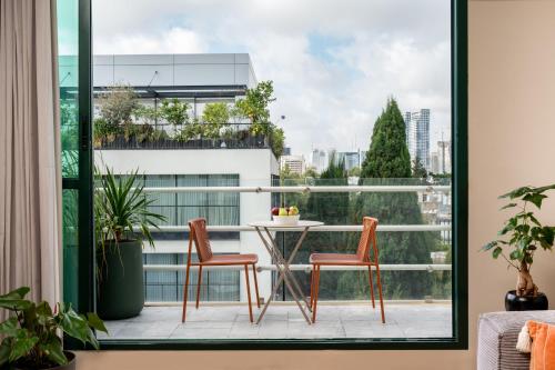 One-Bedroom Apartment with Balcony image 10