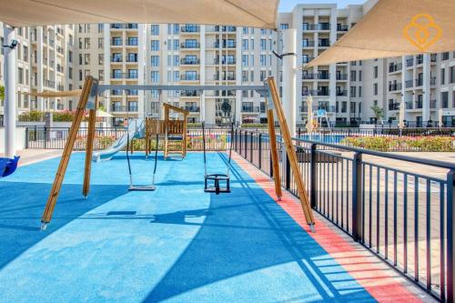 Keysplease Great Family 2 BR Apt Townsquare - image 3