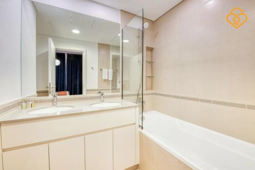 Keysplease Great Family 2 BR Apt Townsquare - image 14