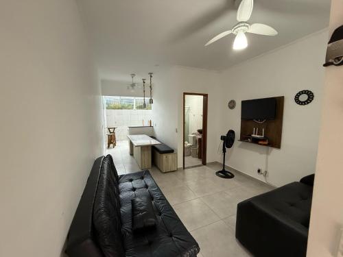 Apartamento a 200 metros da Praia do Sapê em Ubatuba-SP – khách sạn tại Praia do Sape
