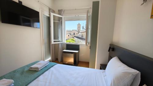 Double Room with Balcony room in St Lazarus City Hotel