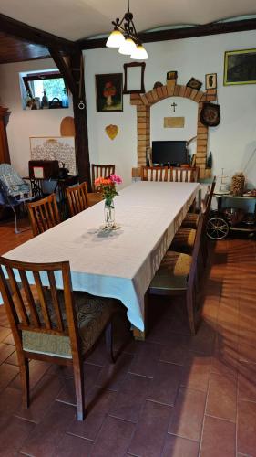 Konyha, Arpad Haz in Szálka