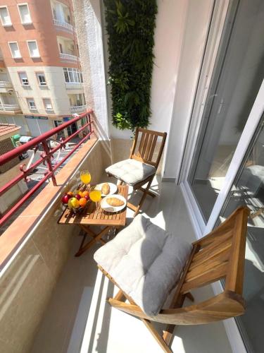 Reel Apartments- Walk to the beach and centre