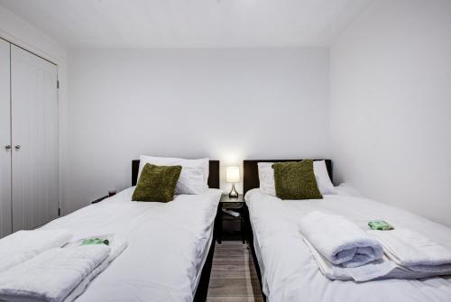 Sleek 3 Bedroom 6 Beds 2 Bath Home