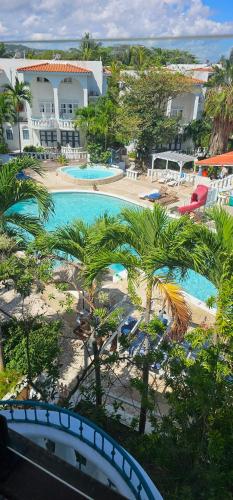 Paradise View- Oceanfront Oasis in Runaway Bay