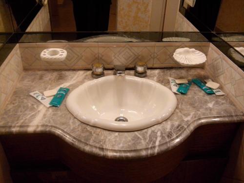 Comfort Triple Room with Shower image 4