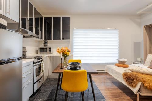 Spacious Studio on Bishop - Hot Spot Dtown MTL, Монреаль (фото 7)