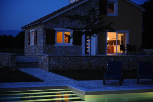  Villa M&M in 23232 Nin