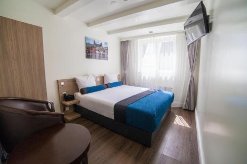 room detail thumbnail 0