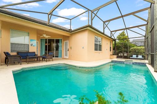 Poolside At Calabay - Home for 9 with Game Room