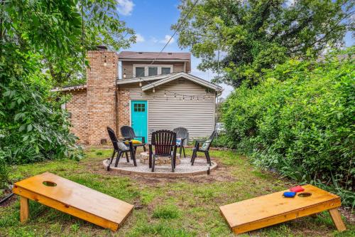 CollegeHill ~ King, Firepit, Theater ~ NearWesley, Eastborough