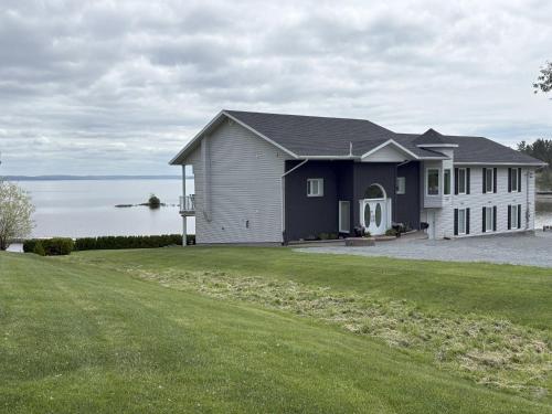 外部景觀, Haileybury Lakehouse in 特米斯卡明岸 (ON)