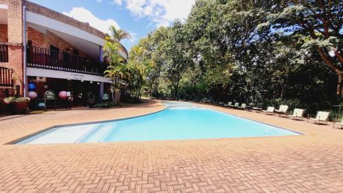 Kolam renang, Timbers at Greenway Woods in White River