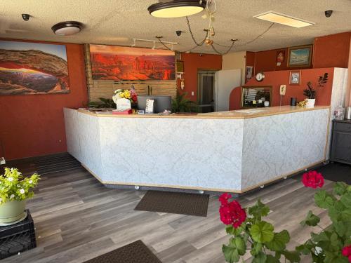 Canyonlands Motor Inn - image 9