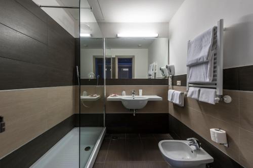 Hotel California - image 12