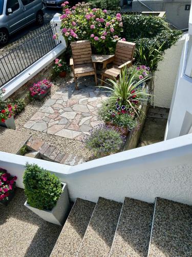 Willesden, Apartment 2, A beautifully furnished and spacious apartment located in the heart of Llandudno, Llandudno (photo 8)