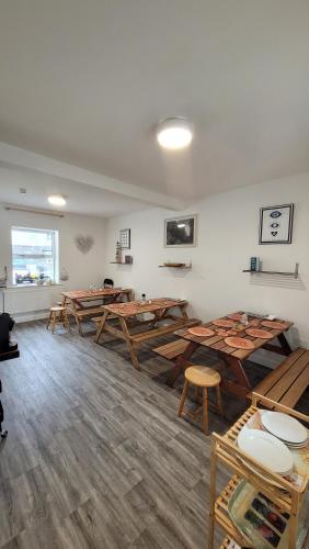 บริการและสิ่งอำนวยความสะดวก, The Nest Hostel Strandhill in สแตรนด์ฮิล
