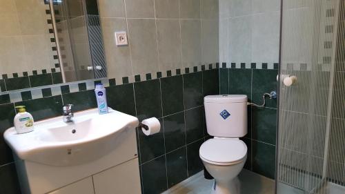 Premier Inn Apartments, Budapest (photo 9)