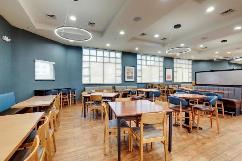 Drury Inn & Suites Dayton North in Dayton, USA