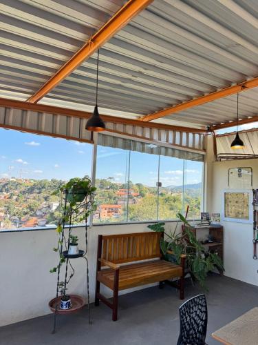 Suíte Casa de Luz-Lar na Serra-Quarto-01 - Duplo ou Triplo (Suite Casa de Luz-Lar na Serra-Quarto-01 - Duplo ou Triplo) in Miguel Pereira