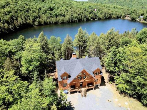 Le Grand Chene - Lake Spa & Forest Fun in Grenville-Sur-La-Rouge (QC)