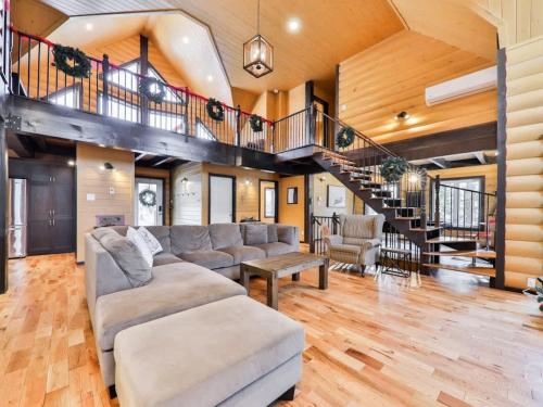 Le Grand Chene - Lake Spa & Forest Fun in Grenville-Sur-La-Rouge (QC)