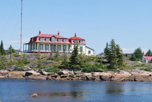 ทัศนียภาพภายนอกโรงแรม, Château Johan-Beetz (Chateau Johan-Beetz) in ฮาฟเร-เซนต์-เพียร์ (ควิเบก)
