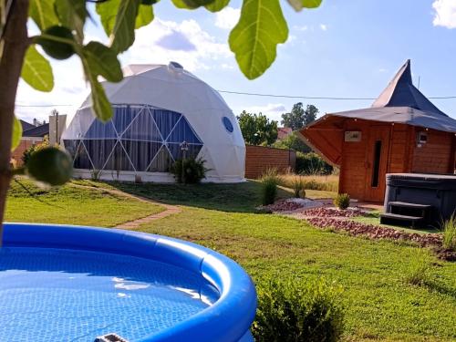 Villa Wisdome in Farad