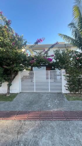 Bougainvillea house – khách sạn tại Armacao