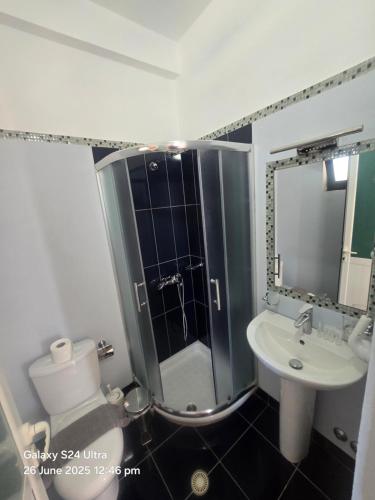 Hotel Belle Vue - image 2