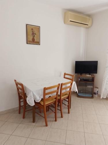 Apartment Vinka - image 13