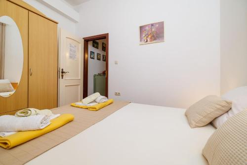 One-Bedroom apartment Standard image 10